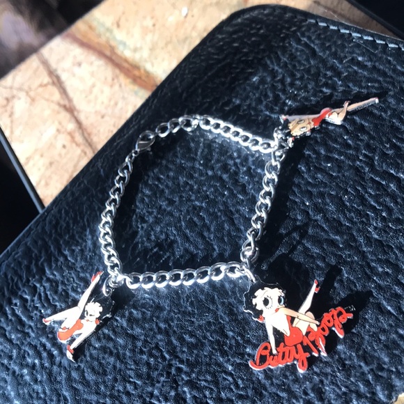 Betty Boop Charm Bracelet Silvertone Fun - Picture 2 of 6